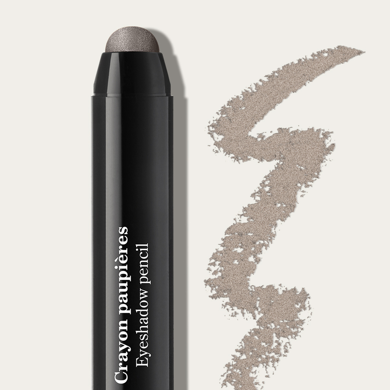 Crayon-paupieres-10-taupe-Essentiel-collection-maquillage-voile-ete-AH2025-2_6169_800